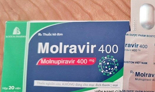 Đà Nẵng cấp phát thuốc Molnupiravir cho F0 điều trị tại nhà theo chỉ định của bác sỹ. Ảnh: HX