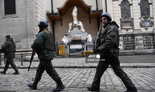 Quân nhân Ukraina ở Lviv ngày 5.3. Ảnh: AFP