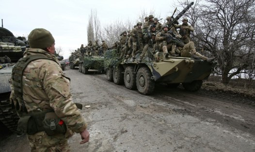 Các binh sĩ Ukraina tại vùng Lugansk. Ảnh: AFP