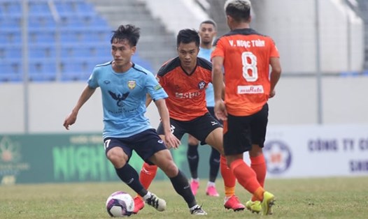 Đà Nẵng (áo cam) hoà trận thứ 3 liên tiếp ở V.League 2022. Ảnh: Đ.V