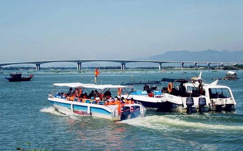 Tăng cường kiểm tra, tránh để xảy ra tai nạn lật ca nô ở Quảng Nam. Ảnh minh hoạ: TC