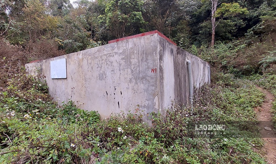 Công trình hơn 5 tỉ bị bỏ hoang ngay sau khi hoàn thành thuộc dự án giảm nghèo các tỉnh miền núi phía Bắc, giai đoạn 2 tỉnh Điện Biên. Ảnh: Văn Thành Chương