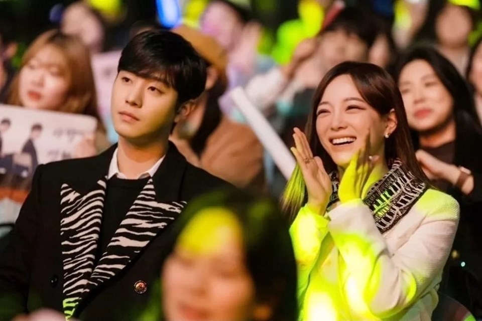 Kim Sejeong, Ahn Hyo Seop trong phim. Ảnh: NSX. Kim Sejeong, Ahn Hyo Seop trong phim. Ảnh: NSX.