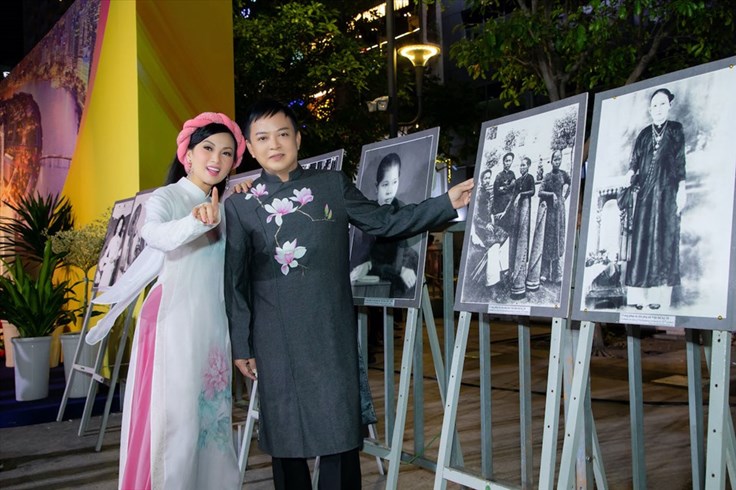 Hà Phương diện áo dài sánh bước bên "người tình âm nhạc" Trần Sang Hà Phương diện áo dài sánh bước bên "người tình âm nhạc" Trần Sang