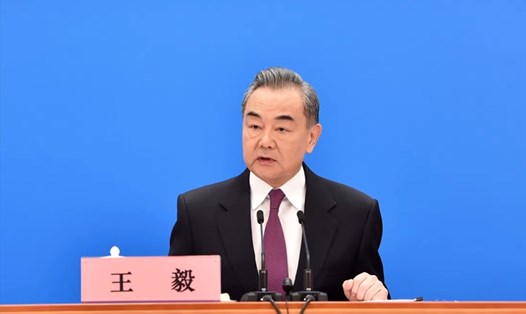 Ngoại trưởng Vương Nghị tuyên bố Trung Quốc sẵn sàng làm trung gian hoà giải Nga-Ukraina. Ảnh: Xinhua