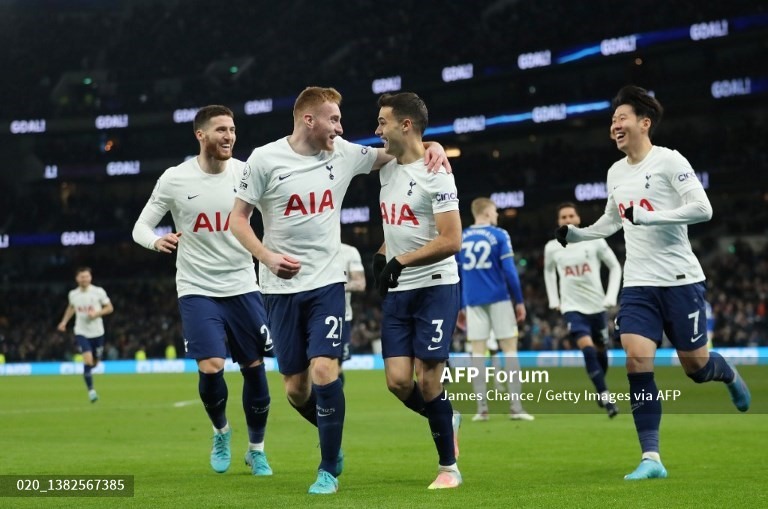 Thắng đậm Everton, Tottenham áp sát top 4