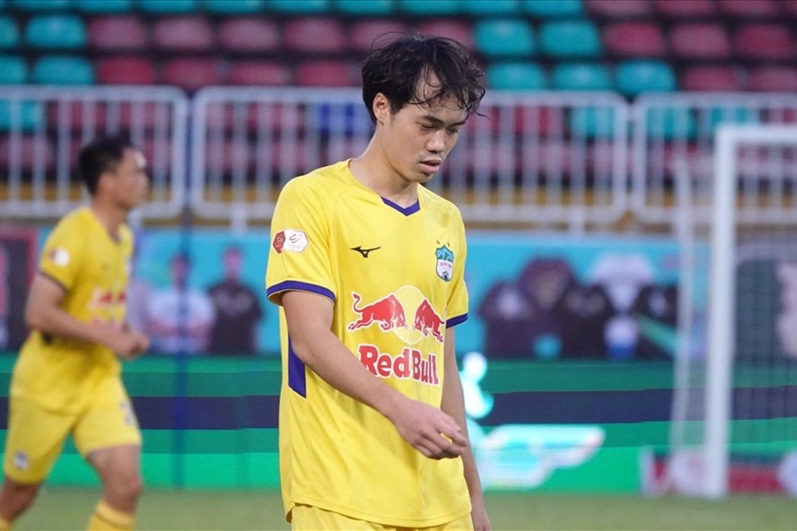 Hoàng Anh Gia Lai tiếp tục đá trên sân nhà không khán giả