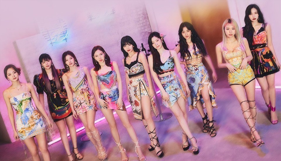 TWICE có thêm đêm diễn thứ 3 tại Tokyo Dome. Ảnh: Poster JYP. TWICE có thêm đêm diễn thứ 3 tại Tokyo Dome. Ảnh: Poster JYP.