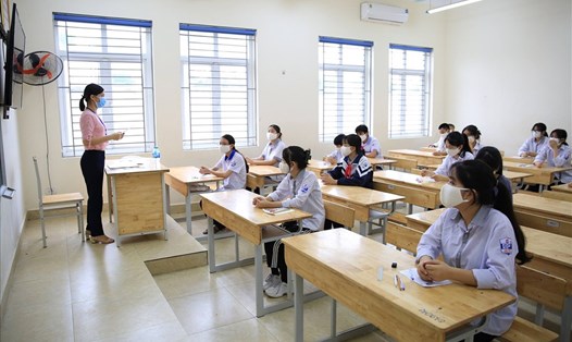 Thí sinh dự thi tuyển sinh lớp 10 năm học 2021-2022. Ảnh: Hải Nguyễn