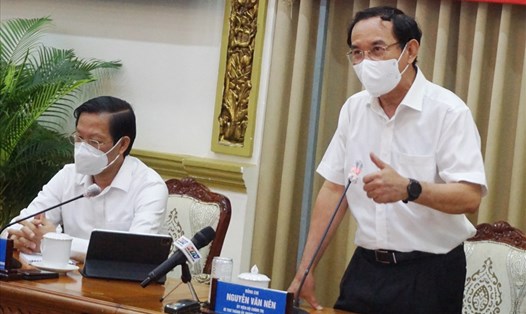 Bí thư Thành ủy TPHCM Nguyễn Văn Nên phát biểu tại cuộc họp.  Ảnh: Minh Quân