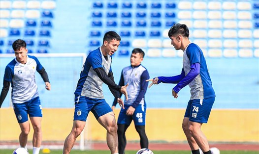 Câu lạc bộ Hà Nội chuẩn bị cho trận đấu đầu tiên ở V.League 2022. Ảnh: HNFC