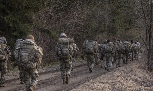 Lính Mỹ ở Arlamow, Ba Lan, ngày 3.3.2022. Ảnh: AFP