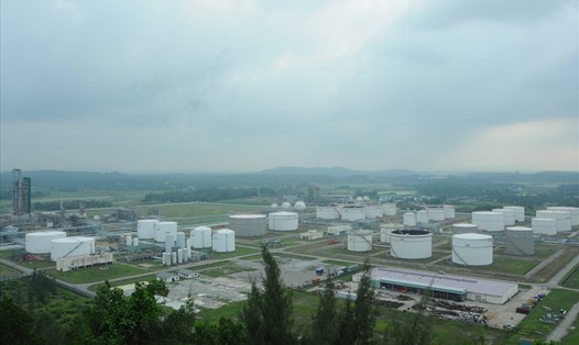 Nguồn thu từ Nhà máy lọc dầu Dung Quất chiếm tỉ lệ lớn trong cơ cấu thu ngân sách của tỉnh Quảng Ngãi trong quý I/2022. Ảnh: B.M