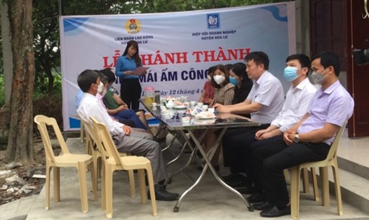 LĐLĐ huyện Hoa Lư (Ninh Bình) tổ chức khởi công xây dựng nhà mái ấm công đoàn cho gia đình đoàn viên Lương Thị Dần. Ảnh: NT