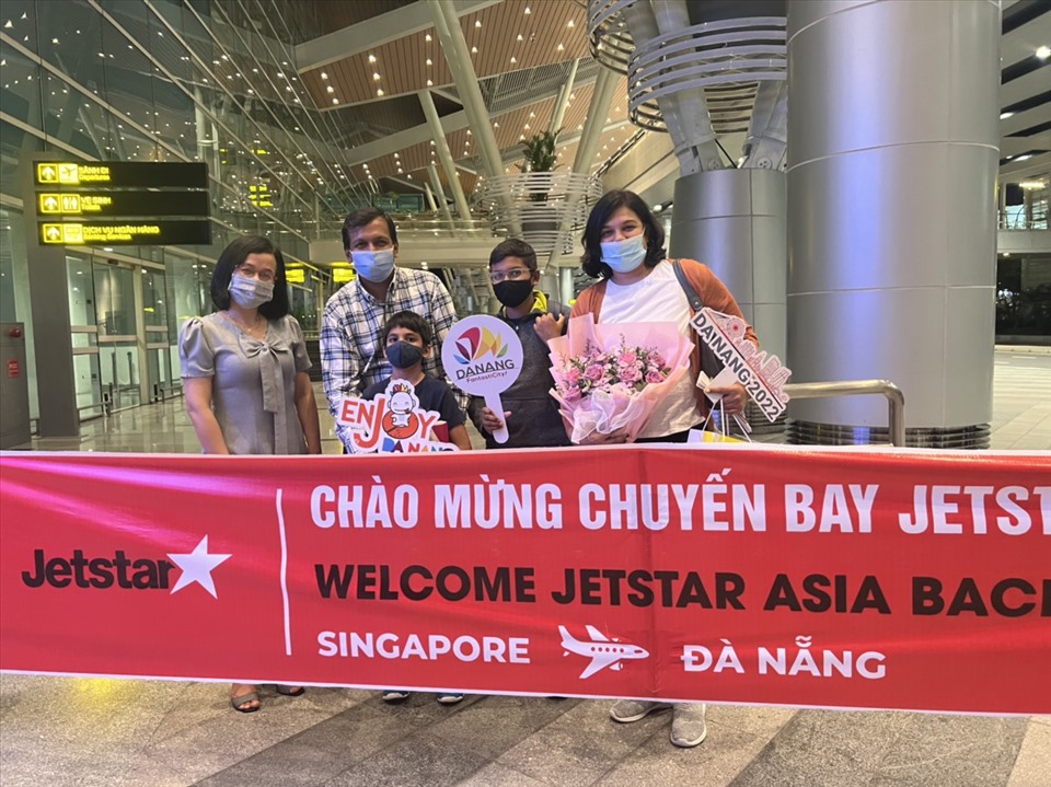 Hãng hàng không Jetstar Asia vừa chào đón chuyến bay trở lại Đà Nẵng