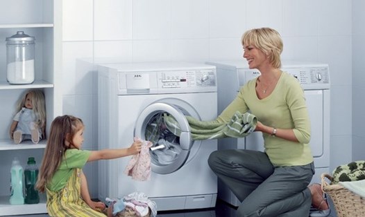 Máy giặt là vật dụng quan trọng trong nhiều gia đình, tham khảo 6 lời khuyên sau để máy giặt luôn như mới. Ảnh: ST