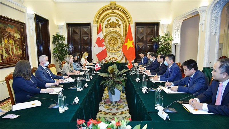 Vietnam affirms its consistent stance on Ukraine and Canada