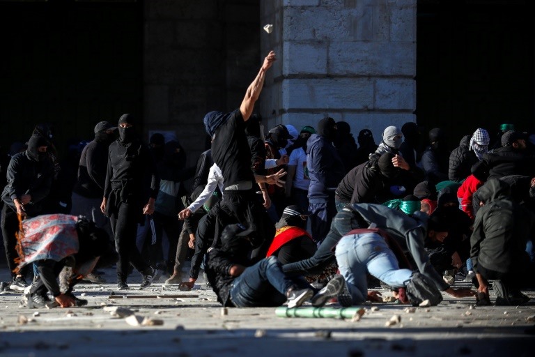 Clashes at Jerusalem holy site, 117 Palestinians injured