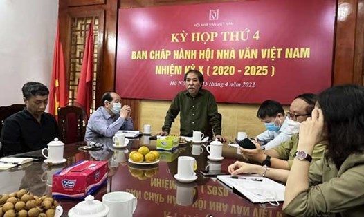 Ban Chấp hành Hội Nhà văn Việt Nam khóa X vừa tiến hành kỳ họp lần thứ 4 ngày 15.4 tại Hà Nội. Ảnh: HNV