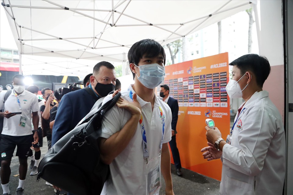 Hoàng Anh Gia Lai dùng cả 4 ngoại binh đấu Yokohama F. Marinos