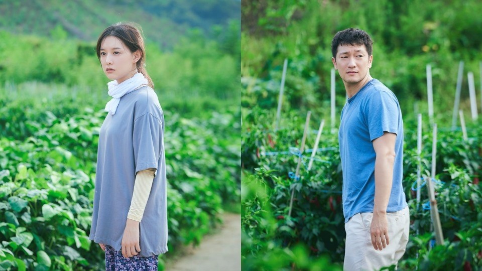 Kim Ji Won -Son Seok Gu trong phim. Ảnh: Poster JTBC. Kim Ji Won -Son Seok Gu trong phim. Ảnh: Poster JTBC.