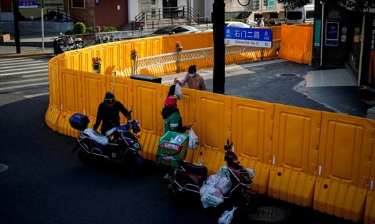Thượng Hải phong toả toàn thành phố để phòng, chống dịch COVID-19. Ảnh: AFP