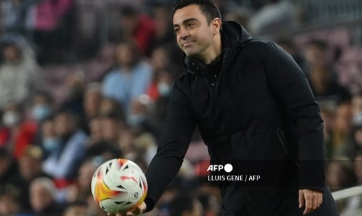 Xavi bắt đầu cảm nhận được áp lực sau một khoảng thời gian mà Barcelona thi đấu thành công.   Ảnh: AFP