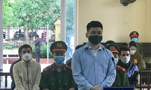 Bị cáo Nông Văn Mạnh lĩnh án phạt 7 năm tù về tội tàng trữ trái phép chất ma túy. Ảnh: BBK.
