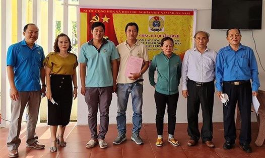 Công đoàn Khu kinh tế tỉnh Bình Định thành lập Công đoàn cơ sở mới với 27 đoàn viên. Ảnh: Phúc Trầm