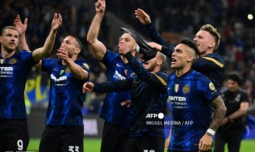 Inter Milan dễ dàng đánh bại đối thủ cùng thành phố với tỉ số 3-0.  Ảnh: AFP