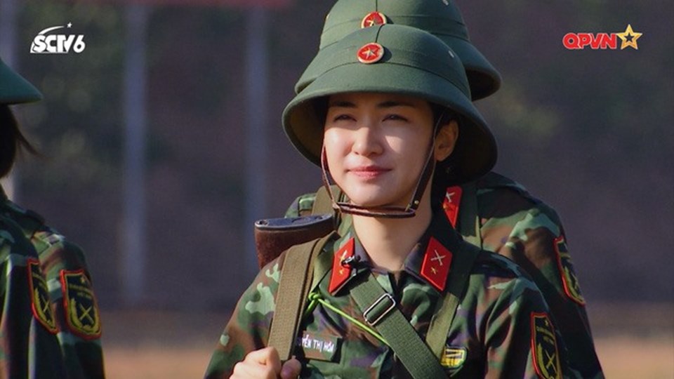 Hoà Minzy tiết lộ, nếu không làm ca sĩ thì nhất định sẽ đi bộ đội. Ảnh: BTC Hoà Minzy tiết lộ, nếu không làm ca sĩ thì nhất định sẽ đi bộ đội. Ảnh: BTC