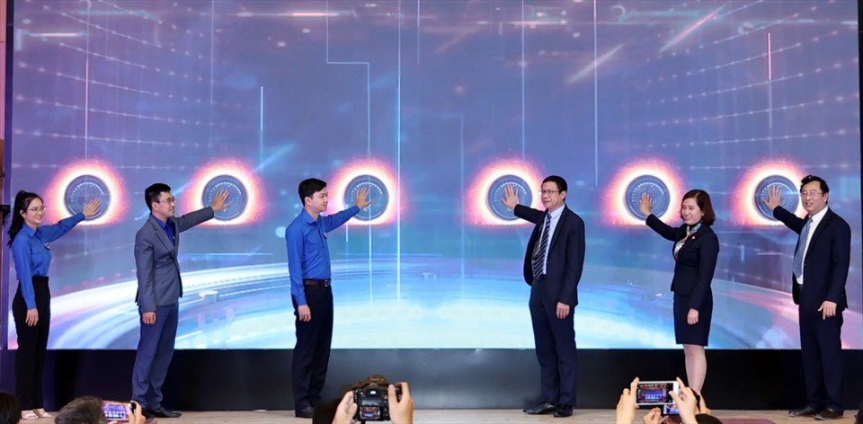 Khởi động cuộc thi Sinh viên khởi nghiệp công nghệ tài chính 2022 Khởi động cuộc thi Sinh viên khởi nghiệp công nghệ tài chính 2022