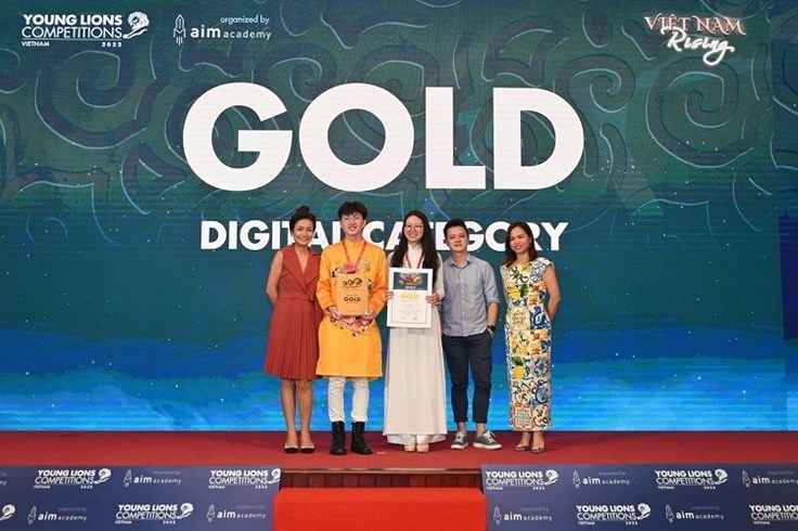 Hai sinh viên đạt Giải Vàng cuộc thi Vietnam Young Lions