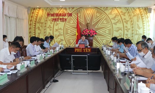 Đồng chí Trần Hữu Thế, Phó Bí thư Tỉnh ủy, Chủ tịch UBND tỉnh Phú Yên phát biểu chỉ đạo tại buổi làm việc.