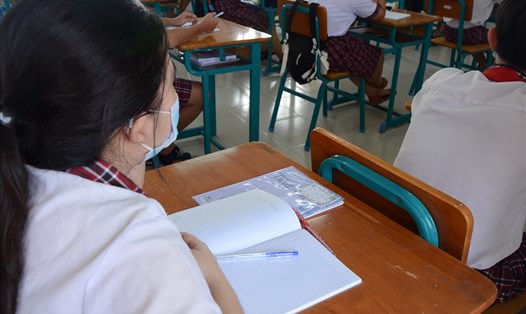 Hiện tượng phụ huynh phải viết đơn cam kết cho con không thi lớp 10 công lập đã diễn ra nhiều năm nay tại Hà Nội. Ảnh minh hoạ: Huyên Nguyễn