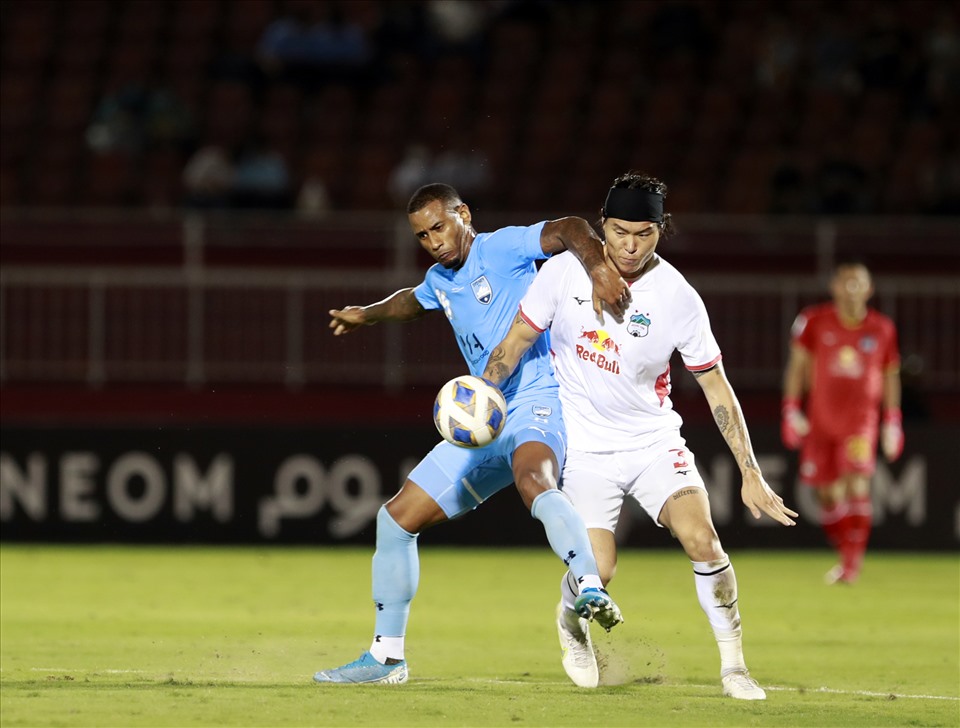 "Lá chắn thép" của Hoàng Anh Gia Lai có mục tiêu đặc biệt khi gặp Jeonbuk
