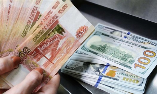 Đồng rúp Nga phục hồi so với đồng USD. Ảnh: Getty