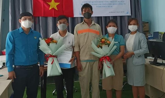 LĐLĐ quận Ngũ Hành Sơn, thành phố Đà Nẵng thành lập CĐCS mới với 21 đoàn viên. Ảnh: Phương Trà