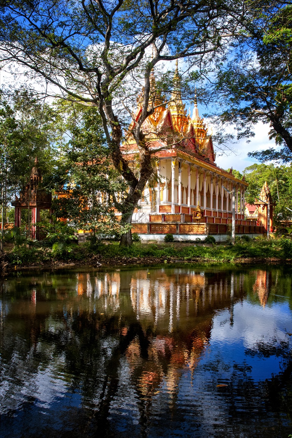 Prasat Kong được xem là 1 trong những ngôi chùa Khmer cổ ở Sóc Trăng và  khu vực Đồng bằng Sông Cửu Long. Ảnh: Cao Long