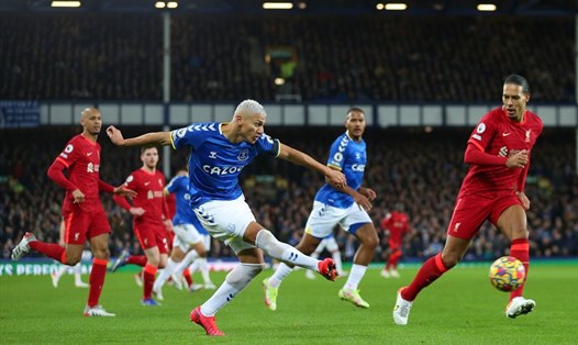Liverpool được đánh giá cao hơn Everton. Ảnh: AFP