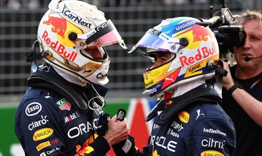 2 tay đua của Red Bull là Max Verstappen và Sergio Perez lần lượt giành 2 vị trí dẫn đầu tại Emilia Romagna GP. Ảnh: PlanetF1