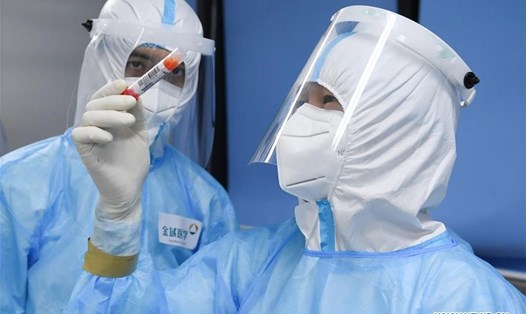 Bắc Kinh bắt đầu xét nghiệm COVID-19 hàng loạt từ ngày 25.4 để ngăn chặn dịch bùng phát. Ảnh: Xinhua