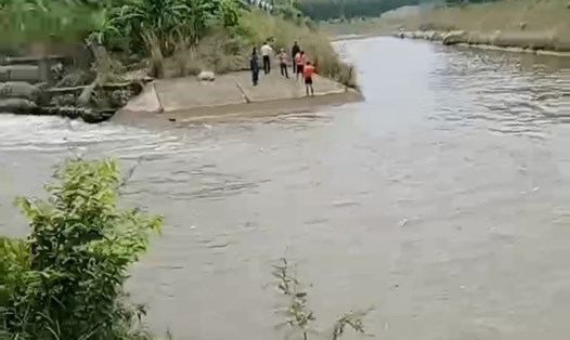 Hiện trường vụ 2 người mất tích dưới kênh nước sâu tại Minh Tân, Dầu Tiếng. Ảnh: L.H