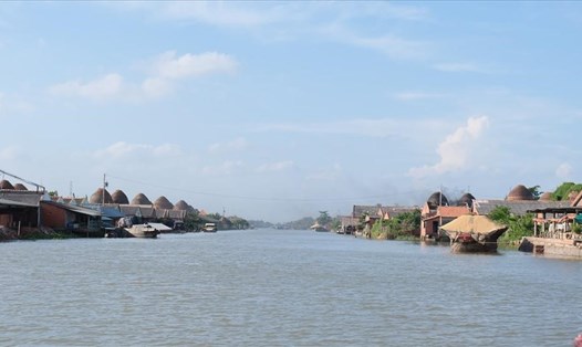Sông Cổ Chiên (đoạn huyện Mang Thít, tỉnh Vĩnh Long). Ảnh: P.L