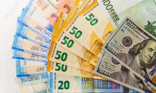 Đồng rúp Nga tăng so với USD và euro. Ảnh: 123RF