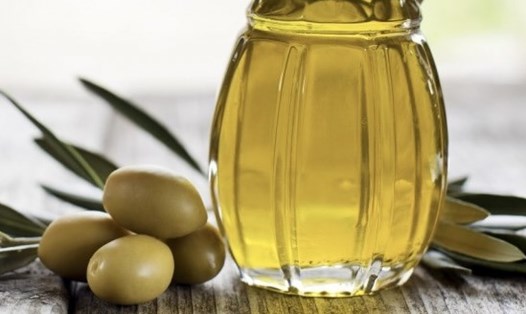 Dầu olive có tác dụng ngăn ngừa các căn bệnh liên quan đến lão hóa. Ảnh: ST