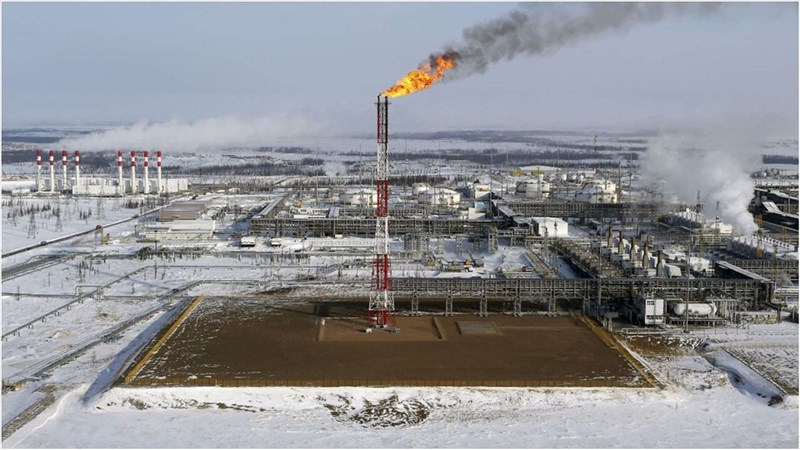 Record oil exports, Russia “turns upstream” of sanctions