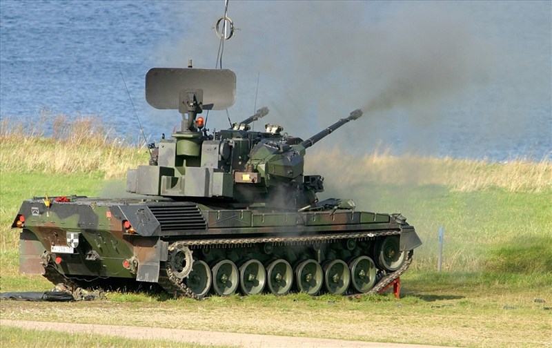 Germany reverses policy, providing heavy weapons to Ukraine