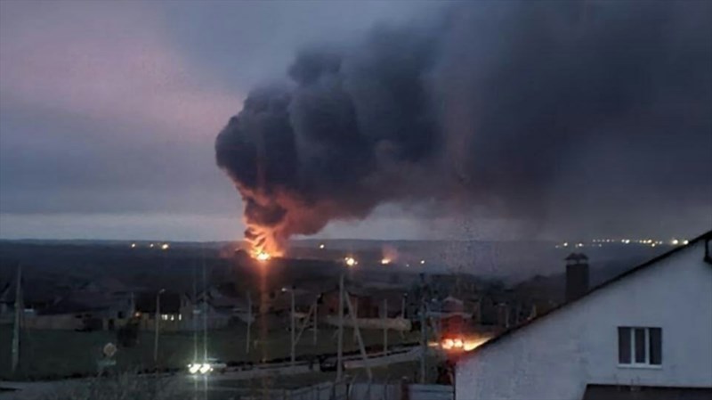 Fire engulfs Russian ammunition depot near Ukraine
