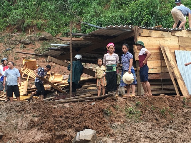 Công nhân thiếu hụt về nhà ở, điều kiện sống
